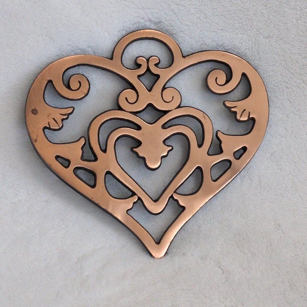Pampered Chef Trivet Copper Heart Cast Iron Scroll 2006 Round Up from the Heart